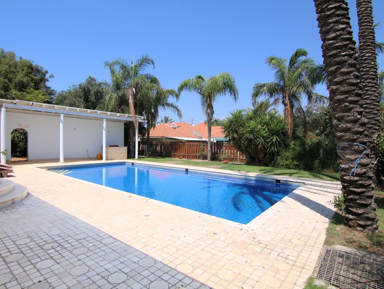 Luxury House in Caesarea